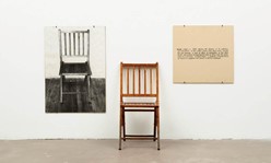 Una y tres sillas (1965). Joseph Kosuth vía MoMA, Nueva York https://www.moma.org/collection/works/81435