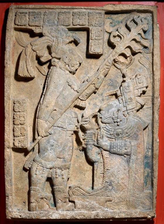 Dintel 24 de Yaxchilán (725 EC) © The Trustees of the British Museum dintel | Museo Británico