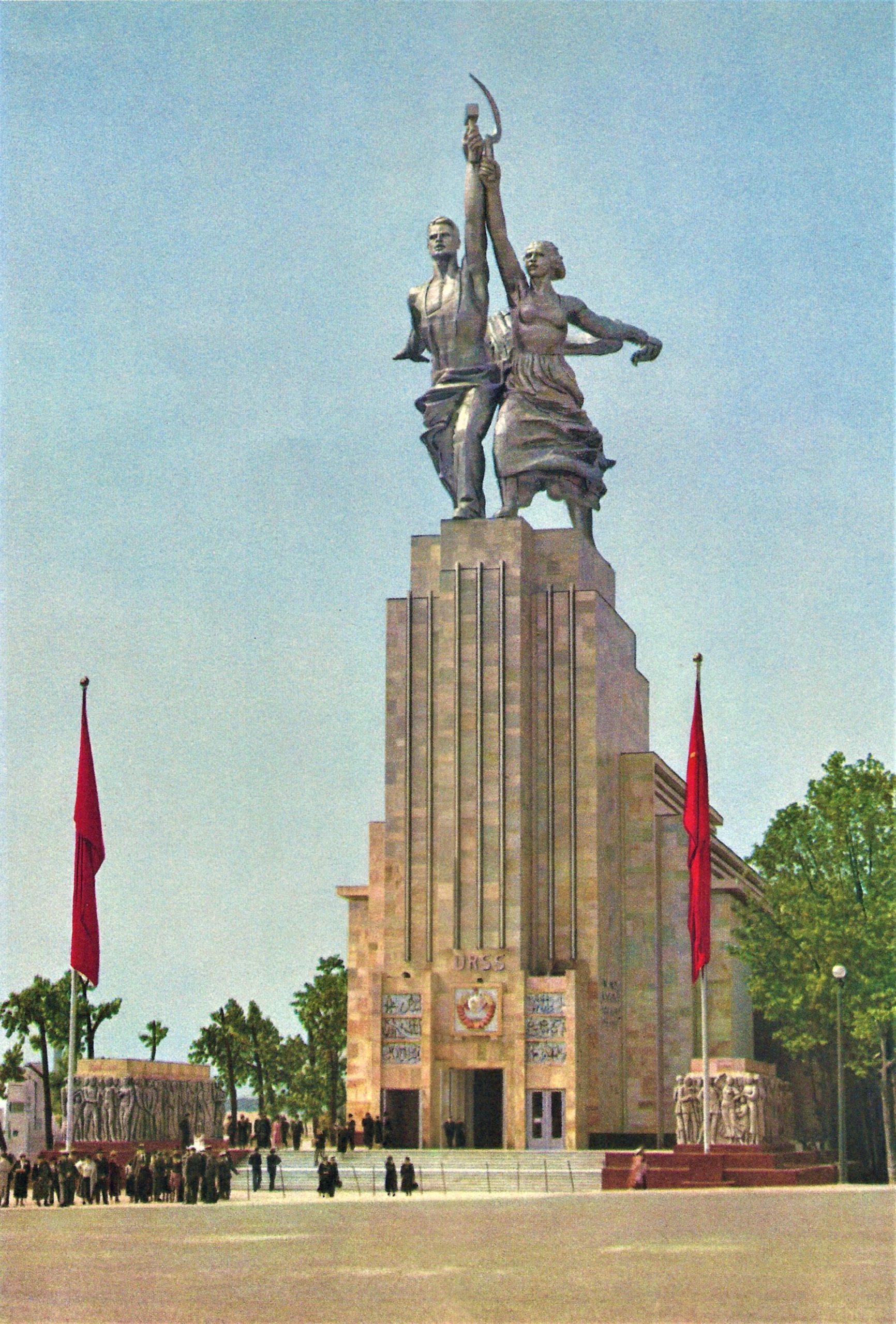  Vera Mukhina, Worker and Kolkhoz Woman, 1937, sculpture, stainless steel, 24.5 m, Russian Exhibition Center, Moscow