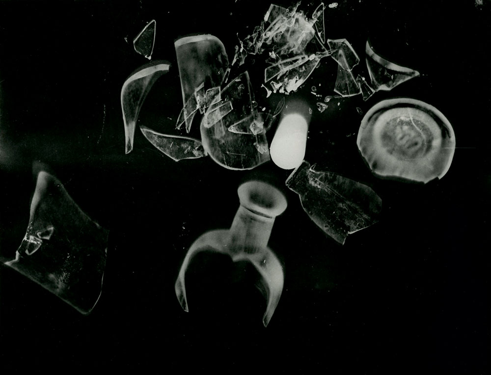 Stevan Živadinović Vane Bor, Photogram 7, 1928, photogram, 18 x 24 cm, Museum of Contemporary Art, Belgrade 