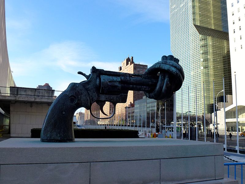 Non-Violence Sculpture - The Knotted Gun - NYC